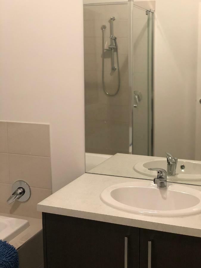 Apple House Tarneit North Appartement Buitenkant foto